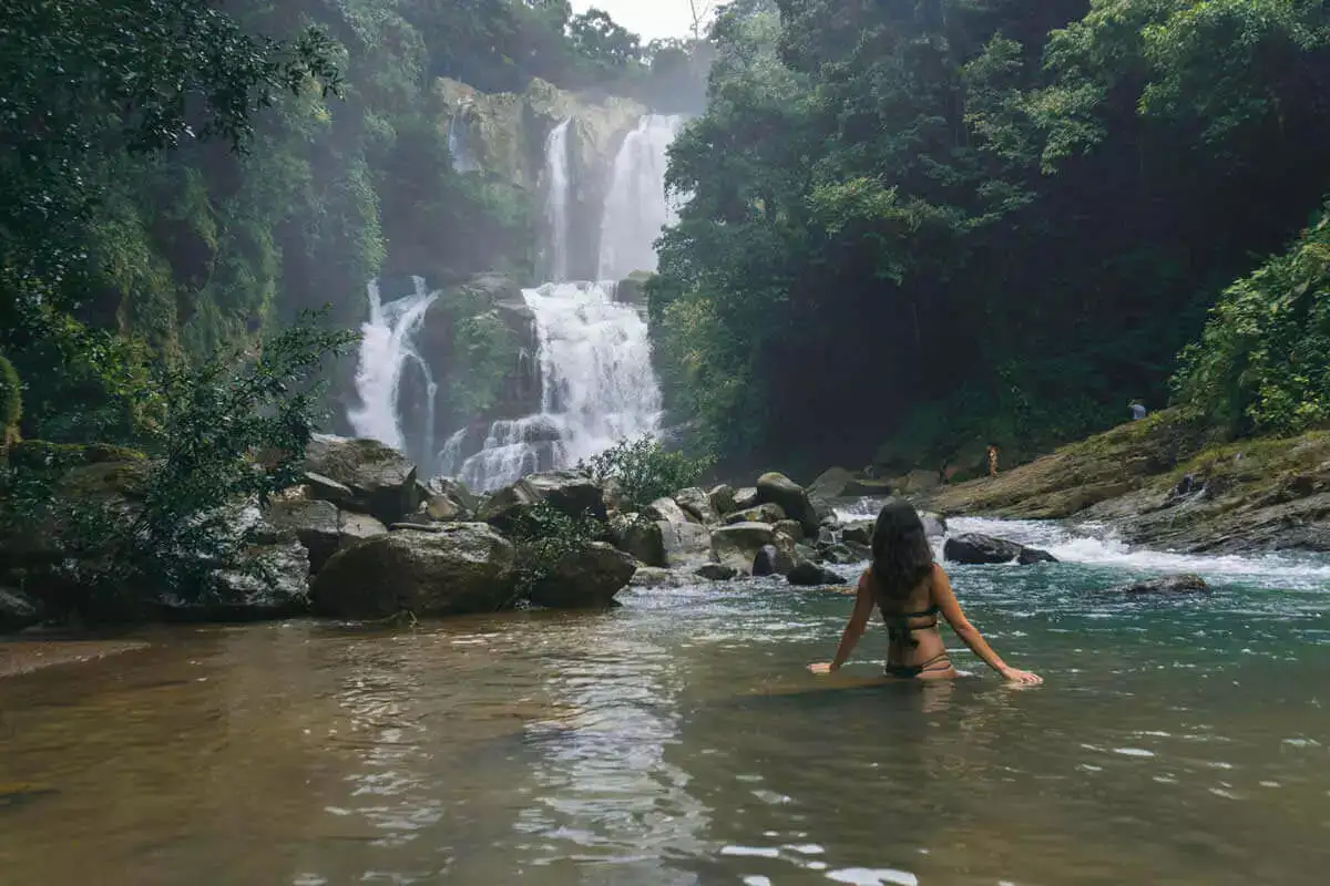 Nauyaca Waterfalls Tour